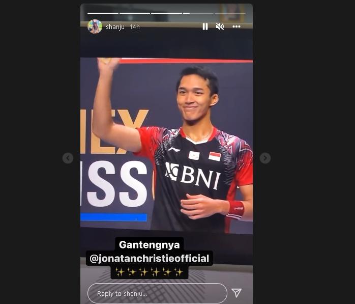 Shanju terkesima dengan wajah Jonatan Christie yang juarai Swiss Open 2022. (Instagram/@shanju)