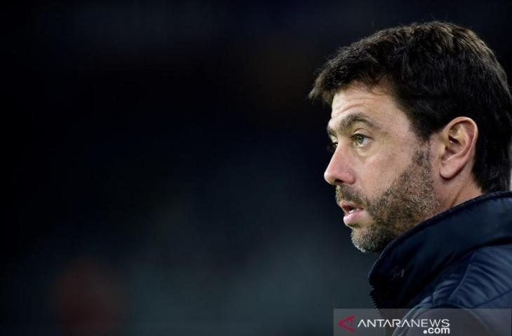 Presiden Juventus Andrea Agnelli saat menghadiri Derby della Mole melawan Torino dalam Liga Italia di Stadion Olimpico Grande, Turin, Italia, pada 2 November 2019. (ANTARA/REUTERS/Massimo Pinca)