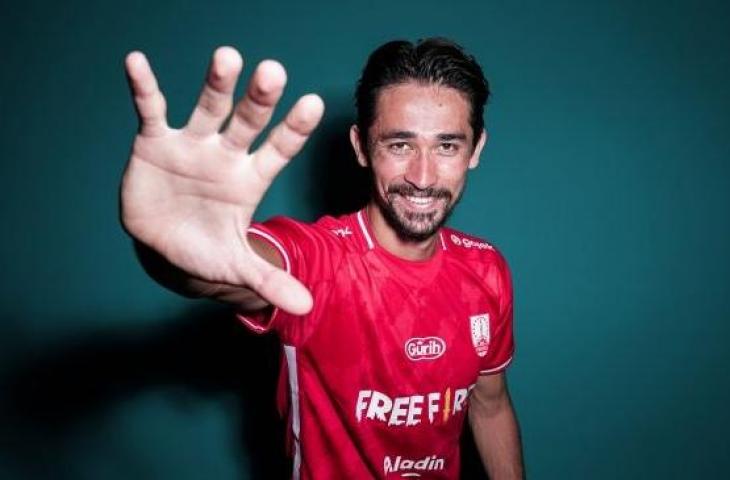 Gavin Kwan Adsit resmi jadi pemain baru Persis Solo. [Dok Media Persis Solo]