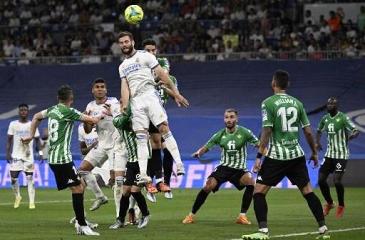 Aksi laga Real Madrid vs Real Betis yang berakhir imbang 0-0. (AFP)