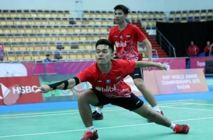 Ganda putra Indonesia Leo Rolly Carnando/Daniel Marthin melaju ke final WJC 2019 usai menaklukkan unggulan ketiga China Dai En Yi/Feng Yan Zhe dengan skor 21-15, 21-10 dalam pertandingan semifinal yang berlangsung di Kazan, Rusia, Sabtu (12/10/2019). ANTARA/HO Tim PBSI/am.