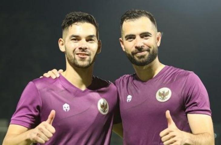 Sandy Walsh dan Jordi Amat mulai latihan bersama timnas Indonesia di Stadion Sidolig, Jumat (27/5/2022) sore WIB. [PSSI]