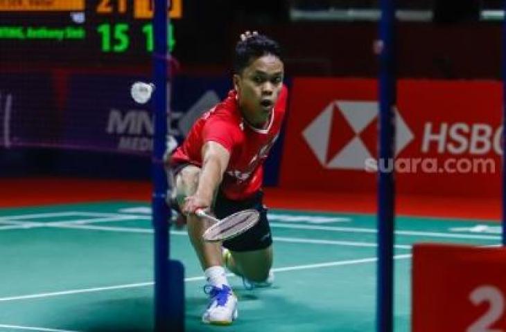 Pebulu tangkis tunggal putra Indonesia Anthony Ginting. [Suara.com/Alfian Winanto]