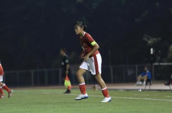 Detik-detik Pemain Timnas Putri Indonesia Cetak Gol dari Tengah Lapangan vs Singapura, Netizen: Masuk Puskas Award