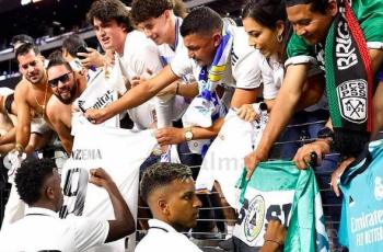 Viral Bintang Real Madrid Rodrygo Goes Tandatangani Bendera PSS Sleman