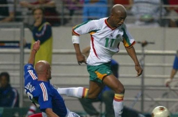 El Hadji Diouf saat main bersama Timnas Senegal. (AFP)