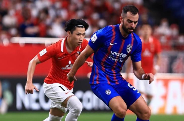 Jordi Amat membela JDT melawan Urawa Reds di Liga Champions Asia 2022. (Dok. JDT)