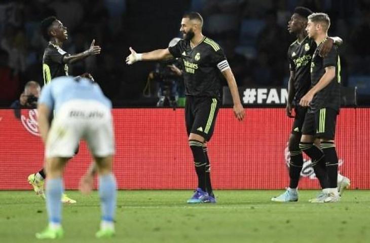 Selebrasi Karim Benzema usai cetak gol saat Real Madrid hajar Celta Vigo 4-1 pada pekan kedua Liga Spanyol 2022/2023. (AFP)