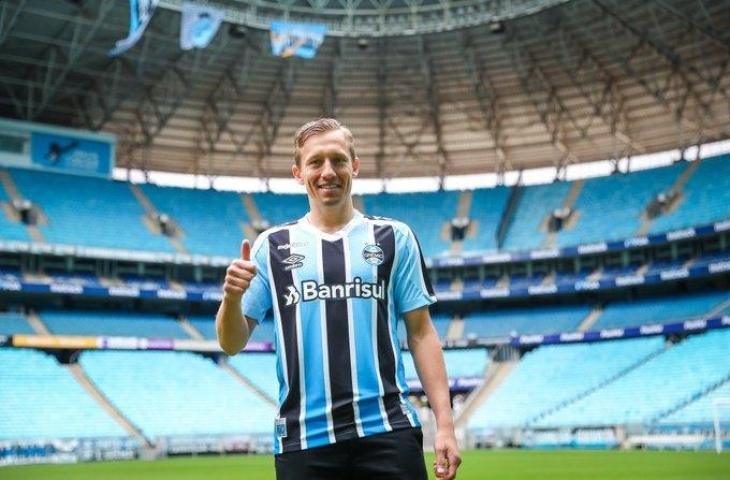 Lucas Leiva gabung Gremio. (Twitter)