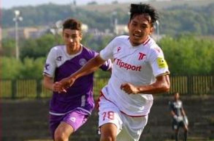 Aksi Witan Sulaeman saat AS Trencin kalahkan Slovan Hlohovec 14-0 di Piala Slovakia. (Instagram/astrencin)