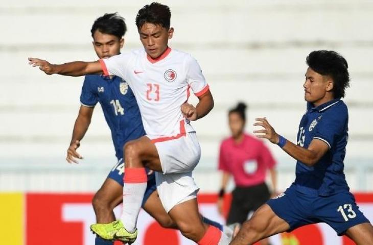 Hong Kong U-20 menghadapi Thailand U-19 sebagai persiapan Kualifikasi Piala Asia U-20 2023. (Facebook/Changsuek)