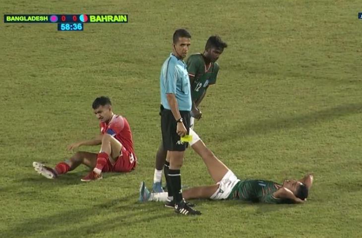 Wasit Indonesia, Thoriq Alkatiri, pimpin laga Kualifikasi Piala Asia U-20 2023. (YouTube/Bahrain Sports)