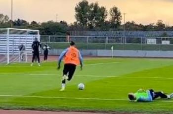 Viral Darwin Nunez Lakukan Tendangan Ngawur di Sesi Latihan Timnas Uruguay, Netizen Mulai Bertanya Kualitasnya