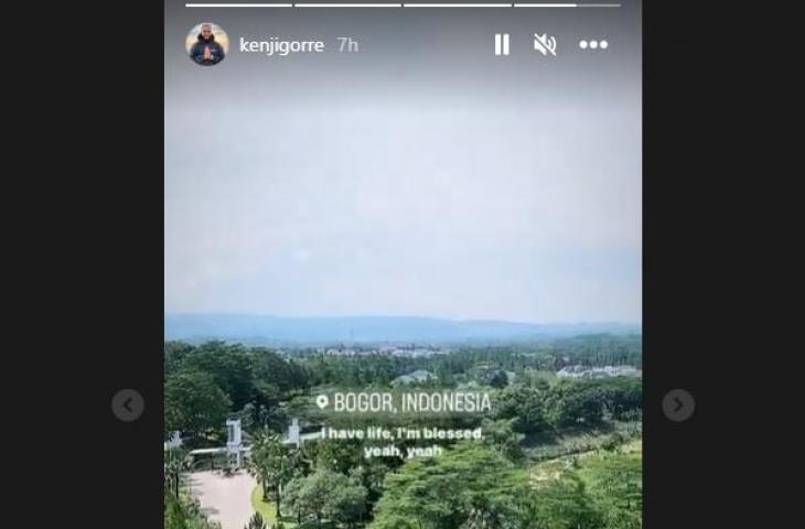 Kenji Gorre takjub dengan dengan keindahan alam Bogor. (Instagram/kenjigorre)