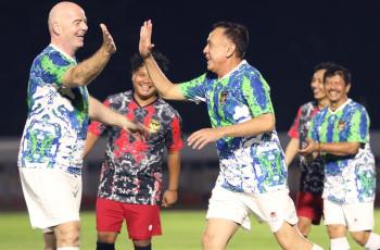 Media Inggris Hujat PSSI dan Presiden FIFA usai Gelar Fun Football di Indonesia