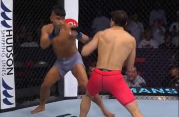 Road to UFC: Petarung Indonesia Jeka Saragih Kalahkan Lawannya dengan Pukulan Maut