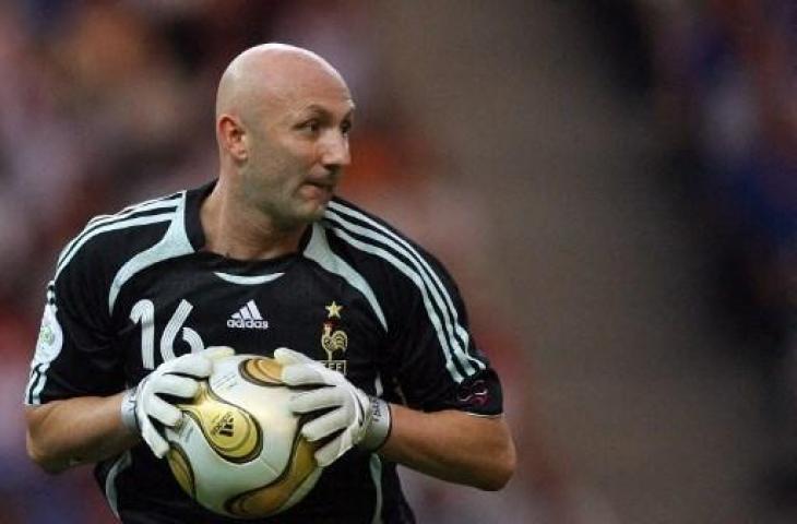 Kiper legendaris Timnas Prancis, Fabien Barthez. (AFP)