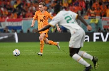 Piala Dunia 2022: Momen Nakal Frenkie de Jong 'Remas' Alat Vital Pemain Senegal