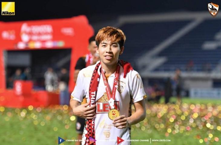 Gelandang Thailand, Sivakorn Tiatrakul meminta mundur dari skuad jelang Piala AFF 2022. (Dok. Chiantrai United)