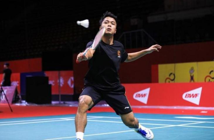 Tunggal putra Indonesia Anthony Sinisuka Ginting berlatih di Nimibutr Arena, Bangkok, Thailand, Senin (5/12/2022) untuk beradaptasi dengan kondisi lapangan menjelang penampilan di BWF World Tour Finals 2022. (PBSI)