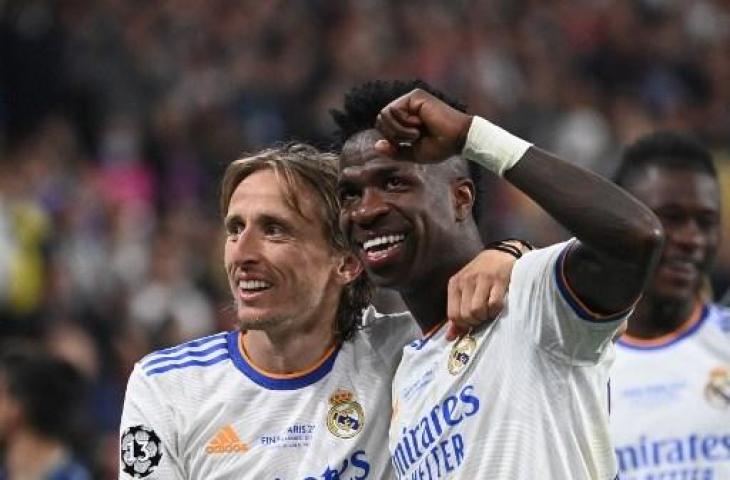 Luka Modric dan Vinicius Jr saat membela Real Madrid. (AFP)