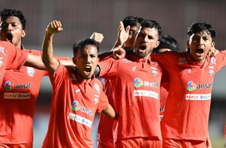 Selebrasi penyerang Borneo FC, Stefano Lilipaly usai mencetak gol ke gawang PSIS Semarang. (Dok. Borneo FC)