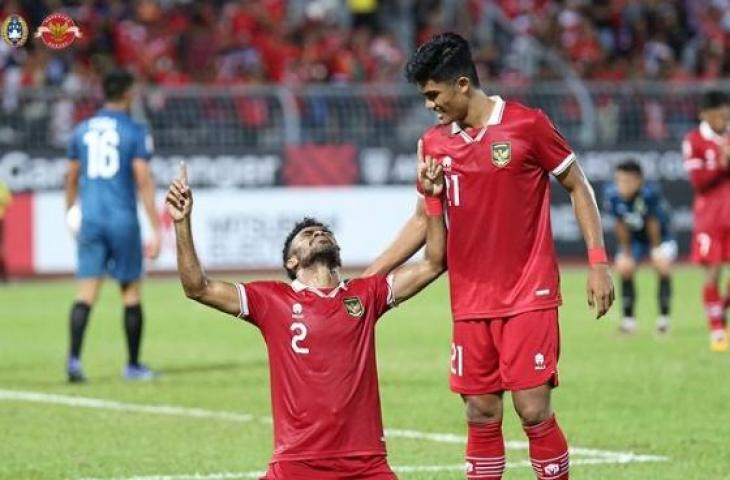 Selebrasi Yakob Sayuri dan Ramadhan Sananda di laga Timnas Indonesia vs Brunei. (Instagram/@pssi)