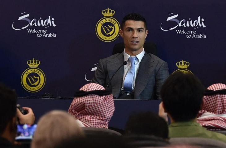 Cristiano Ronaldo saat diperkenalkan sebagai pemain baru Al Nassr. (AFP)