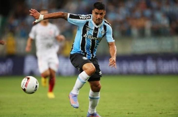 Aksi Luis Suarez cetak hattrick saat debut di Gremio. (AFP)