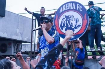 Siapa Yuli Sumpil, Dirigen Arema FC yang Viral di Twitter? Pernah Jadi Bintang Film dan Pecinta Burung