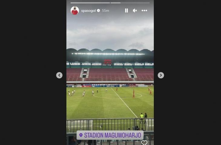 Ilija Spasojevic menonton laga Bali United vs Persib Bandung di Stadion Maguwoharjo (Instagram/spasogol)