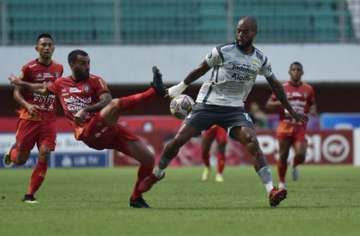 Striker Persib Bandung David da Silva saat lawan Bali United di BRI Liga 1. (dok. Persib Bandung)