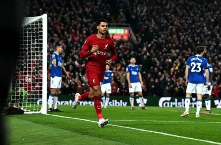 Selebrasi Cody Gakpo usai cetak gol perdana buat Liverpool ke gawang Everton. (AFP)