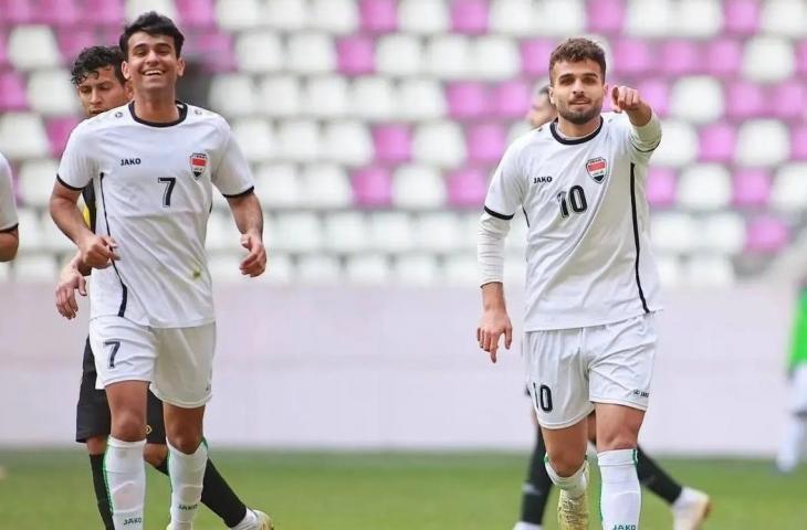 Pemain Timnas Irak U-20 berselebrasi setelah mencetak gol ke gawang lawan saat uji coba. (Instagram/@football.iraqia)