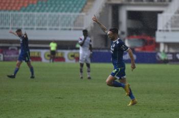 Respon Berkelas Mark Klok Usai Cetak Gol Kemenangan Persib atas Arema FC