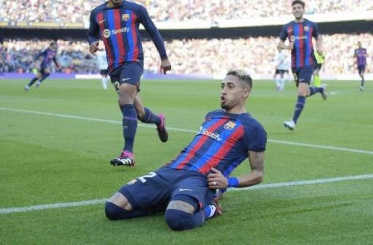 Raphinha cetak gol tunggal kemenangan Barcelona atas Valencia 1-0. (AFP)