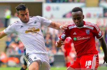 Striker Burundi Saido Berahino Kenang Momen Berduel dengan Jordi Amat di Liga Inggris: Dia Bek Tangguh