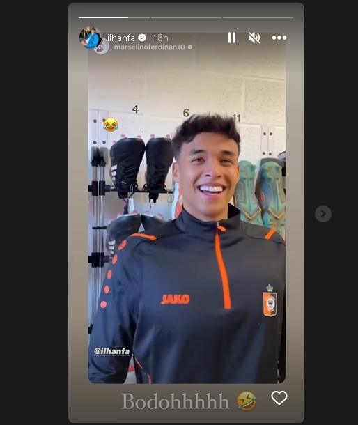 Pemain KMSK Deinze Marselino Ferdinan jahili Ilhan Fandi. (Instagram/@ilhanfa)