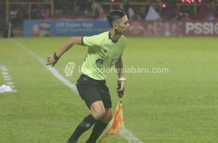 Bangbang Syamsudar, wasit terbaik BRI Liga 1 2022-2023. [PT Liga Indonesia Baru]