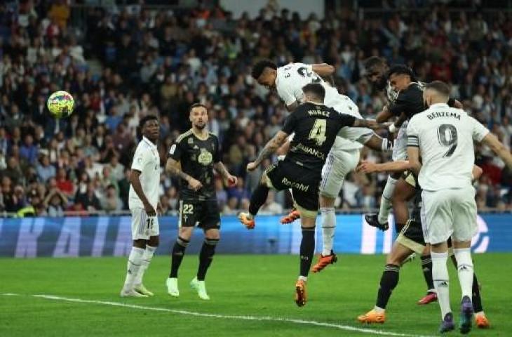 Eder Militao cetak sau gol saat Real Madrid kalahkan Celta Vigo 2-0. (AFP)