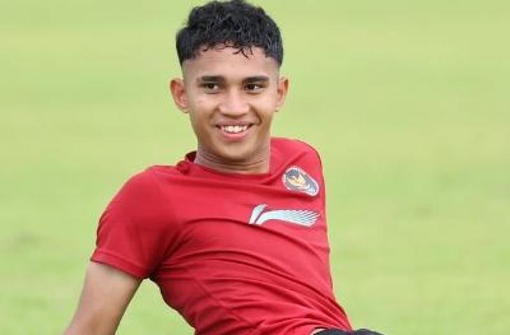 Model rambut baru Marselino Ferdinan jadi sorotan (Instagram/pssi)