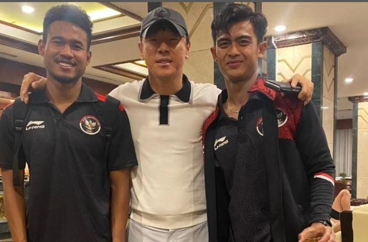 Shin Tae-yong berfoto bersama Bagas Kaffa dan Pratama Arhan (Instagram/shintaeyong7777)