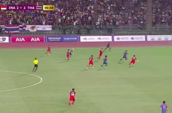 Video Detik-detik Bek Thailand Songchai Thongcham Bikin Blunder yang Berujung Gol Irfan Jauhari