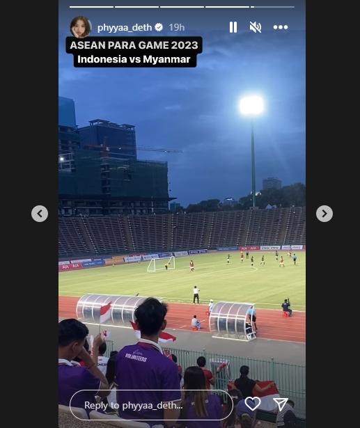 Gadis Kamboja, Phyadeth Rotha dukung timnas Indonesia di ASEAN Para Games 2023. (Instagram/phyyaa_deth)