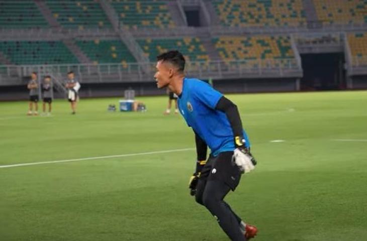 Syahrul Trisna latihan bersama Timnas Indonesia jelang lawan Palestina. (YouTube/PSSI TV)