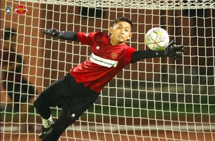 Aksi Reza Arya Pratama saat ikut latihan Timnas Indonesia. (Dok. PSSI)