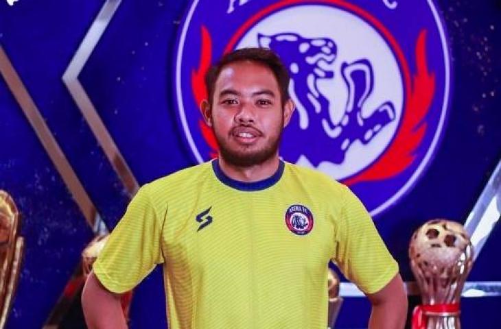 Arema FC resmi datangkan Adixi Lenzivio. (Dok. Arema FC)