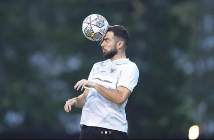 Jordi Amat berlatih dengan timnas Indonesia. (Instagram/jordiamat5)