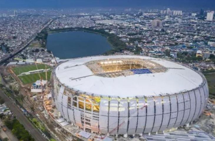 Suasana pencahayaan Jakarta International Stadium (JIS) di Tanjung Priok, Jakarta, Sabtu (11/12/2021). (ANTARA FOTO/Muhammad Adimaja)