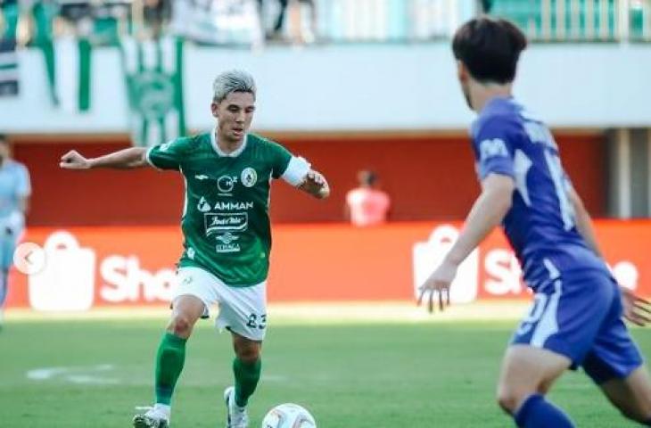 Aksi Kim Jeffrey Kurniawan saat PSS Sleman ditahan imbang PSIS Semarang 2-2. (Dok. PSS Sleman)